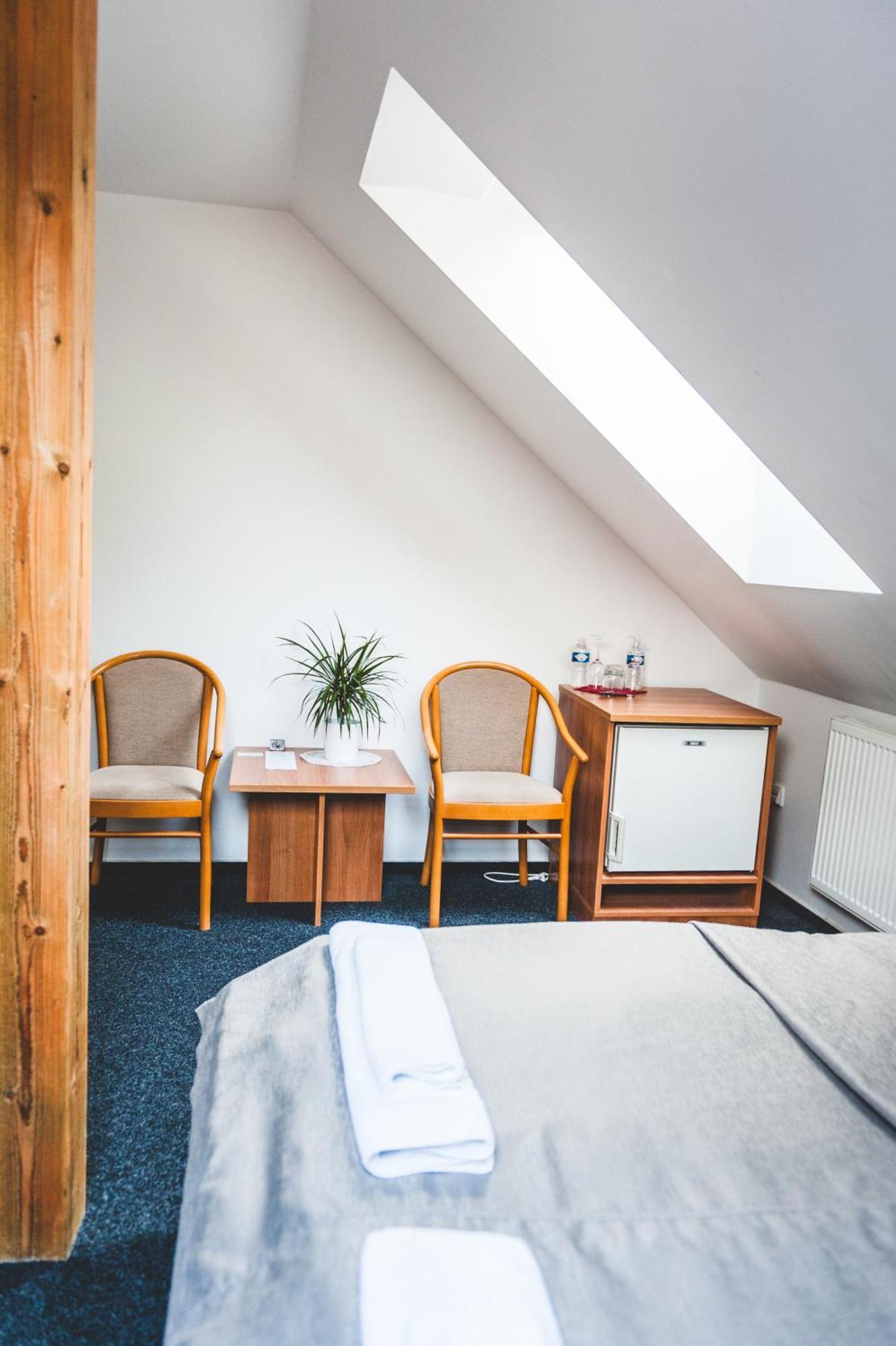 Hotel u České koruny Hradec Králové Chambre photo