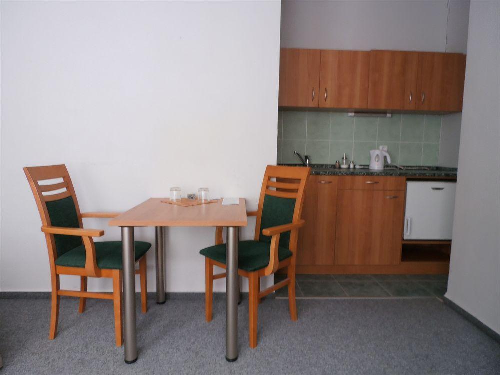 Hotel u České koruny Hradec Králové Extérieur photo