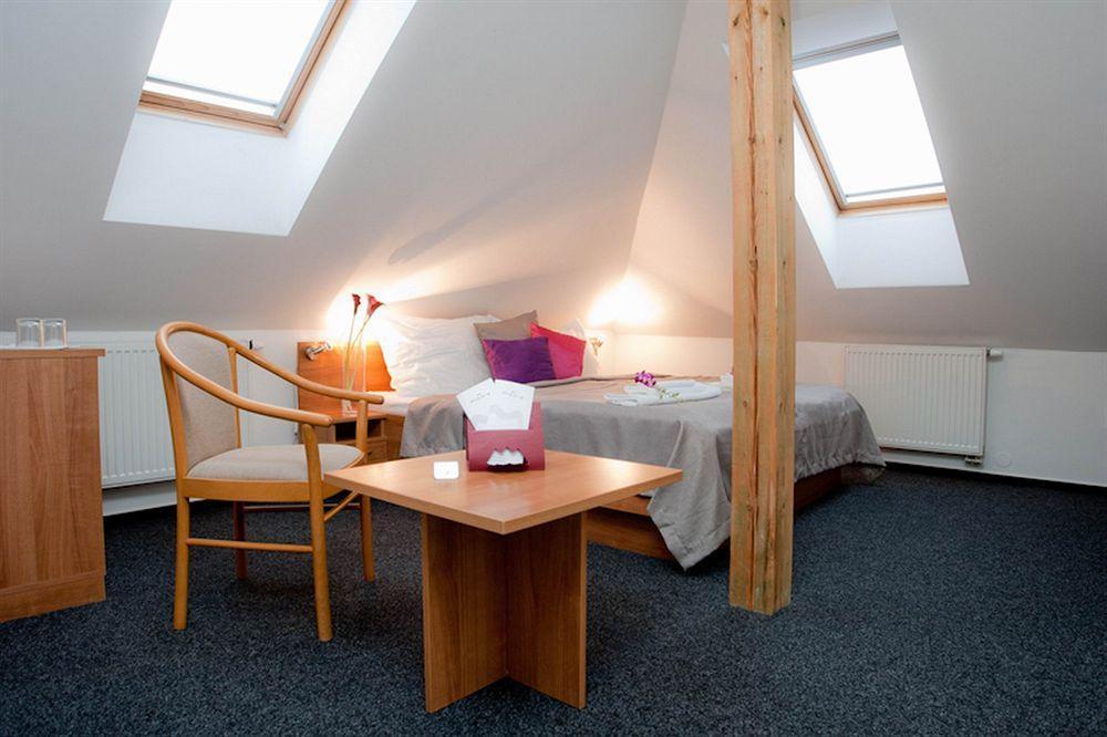 Hotel u České koruny Hradec Králové Extérieur photo