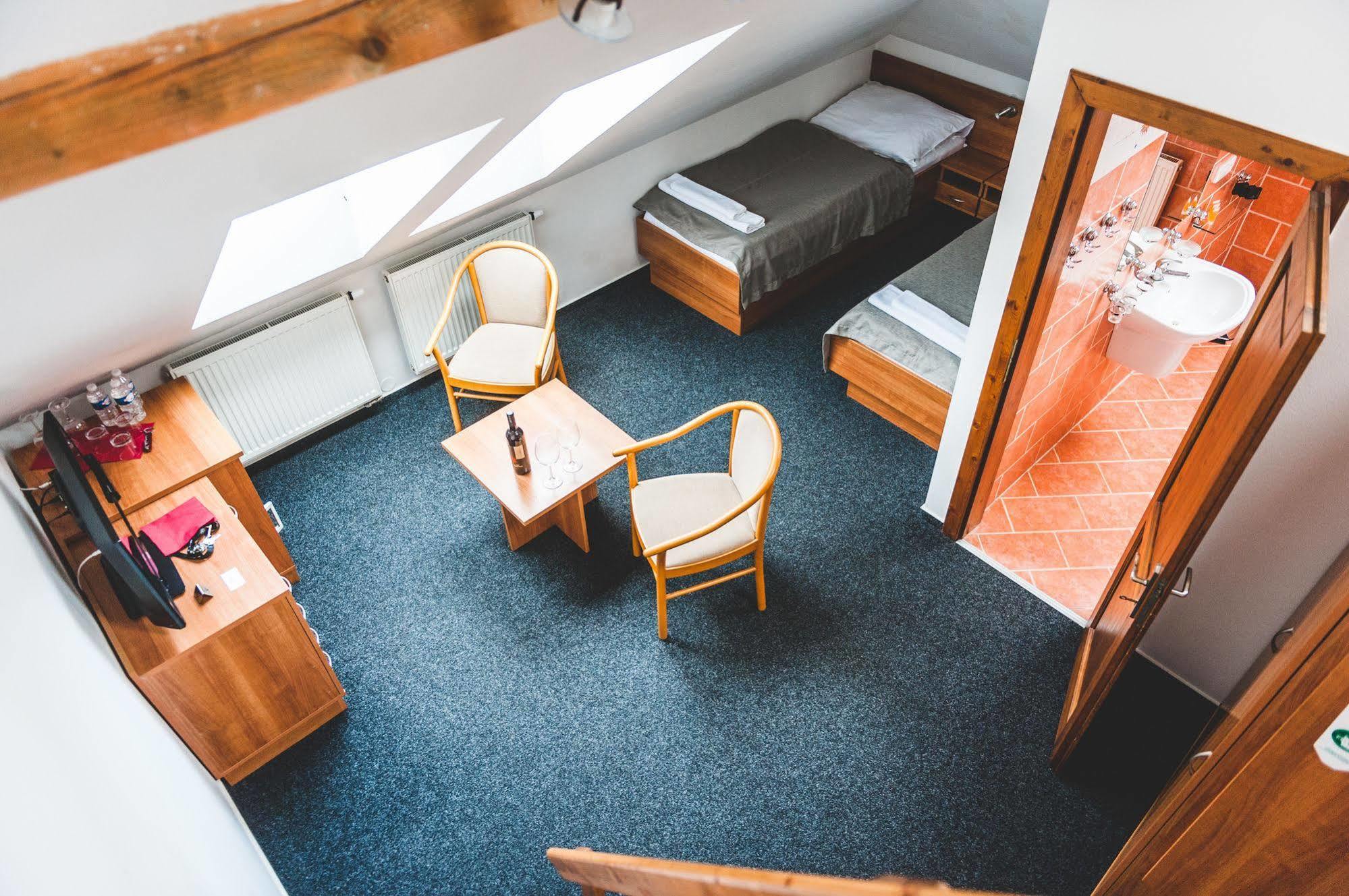 Hotel u České koruny Hradec Králové Extérieur photo