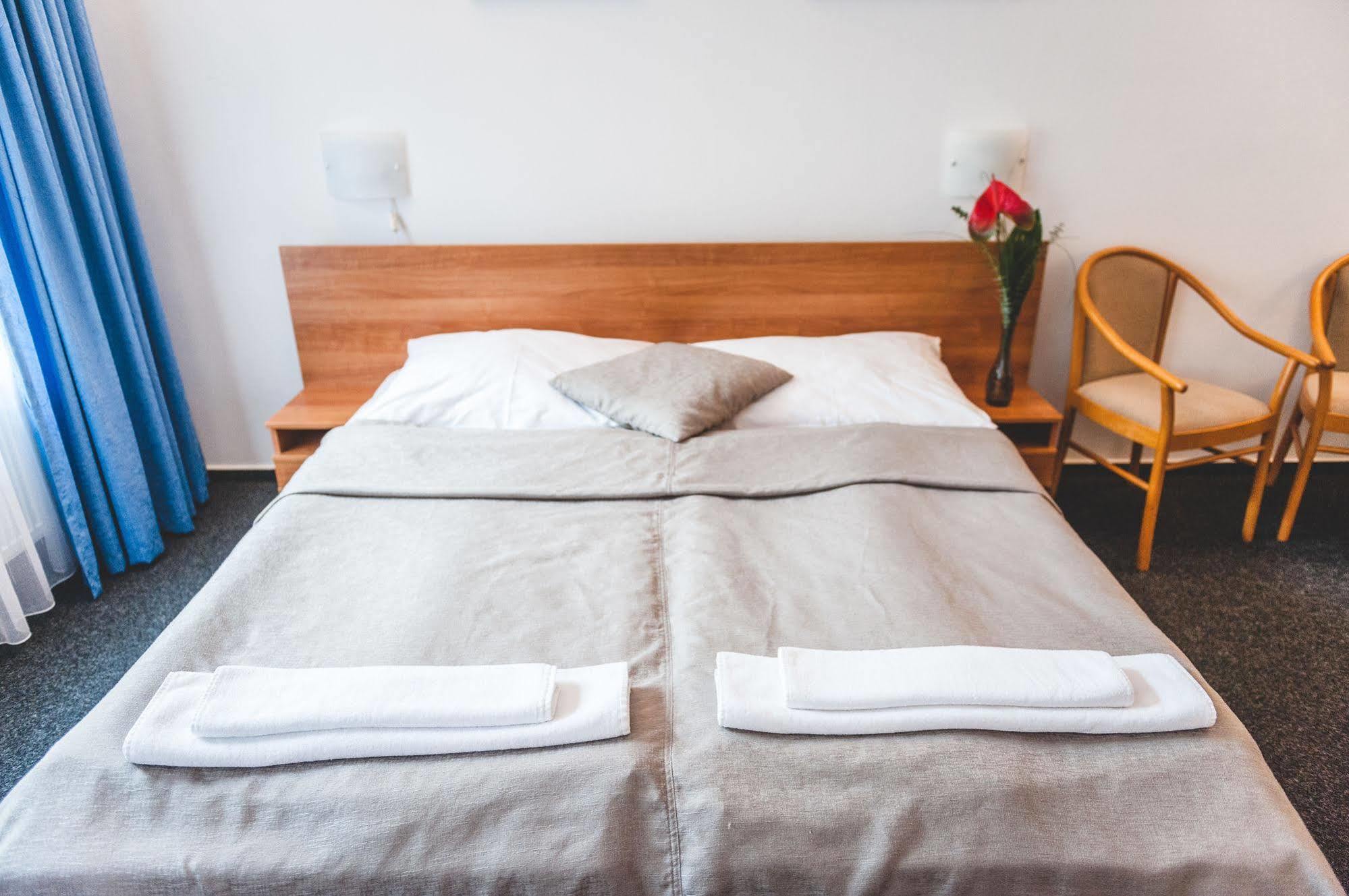 Hotel u České koruny Hradec Králové Extérieur photo